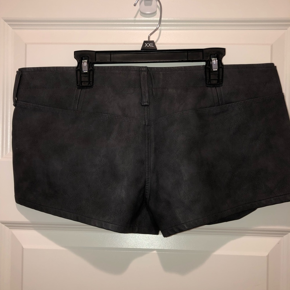 New We The Free by Free People Dark Angel Vegan Micro Shorts sz 8 - Picture 3 of 3